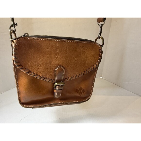 PATRICIA NASH #P53414 Crossbody with Whipstitched Detail In the Color Florence - Picture 3 of 16